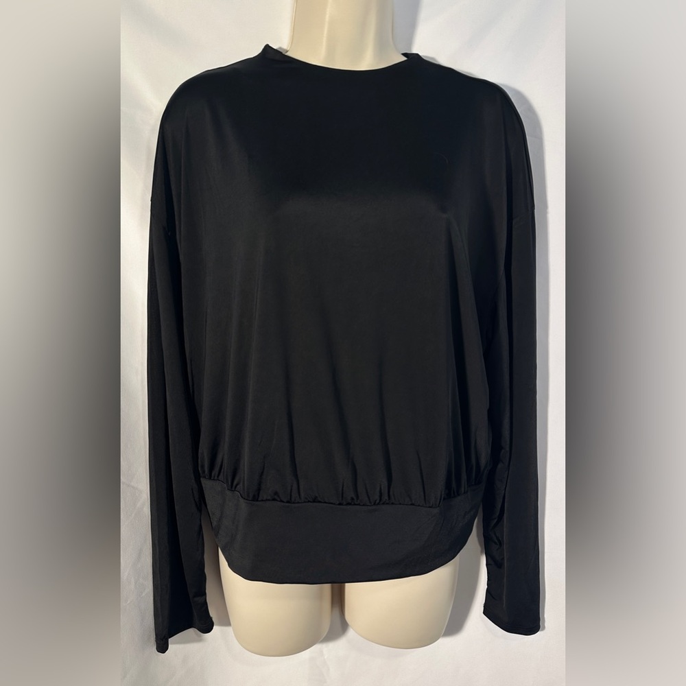 Black cropped long sleeve